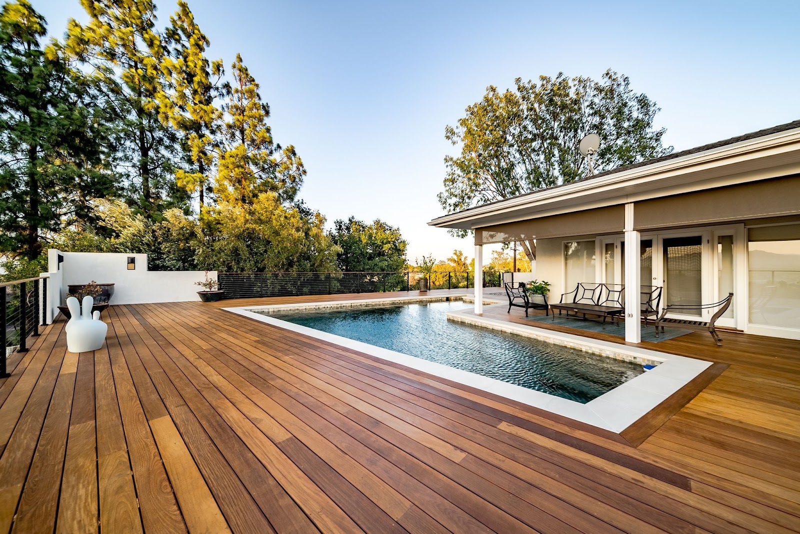 Octagonal Pool Deck with Spa Integration